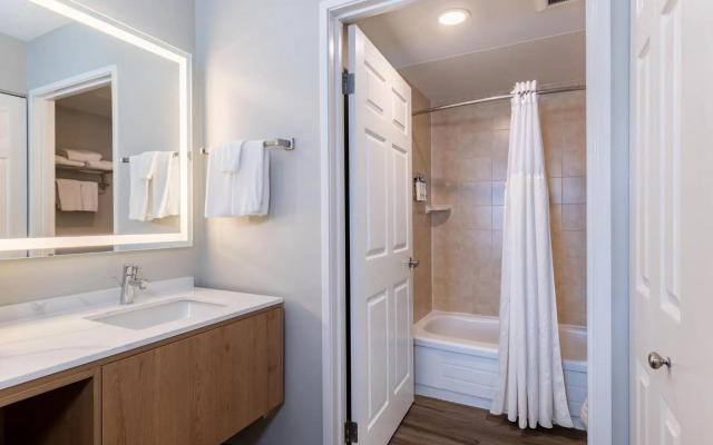 Staybridge Suites London by IHG