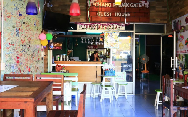 Changphuak Gate Guesthouse