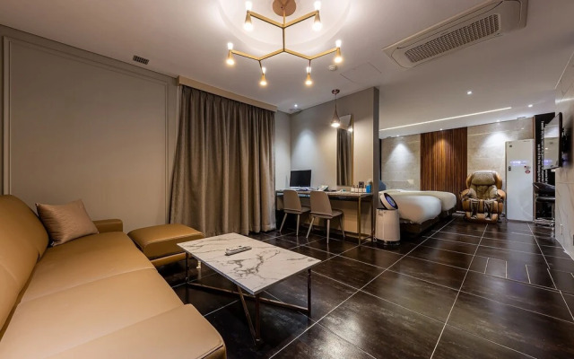 Daejeon Yuseong Bergen Hotel