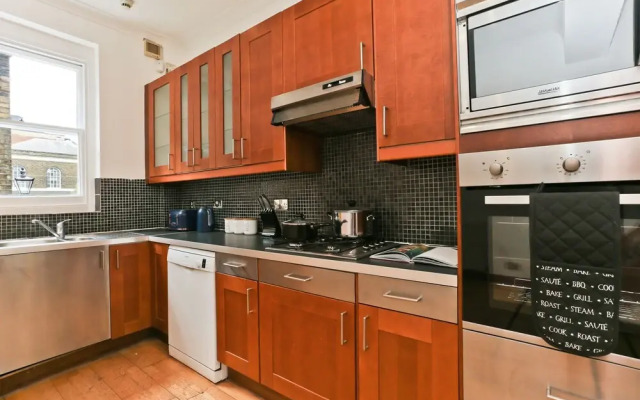 Platinum Apartments in Farringdon 9980
