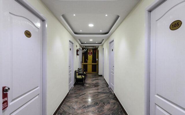 OYO Flagship 4584 India Gate