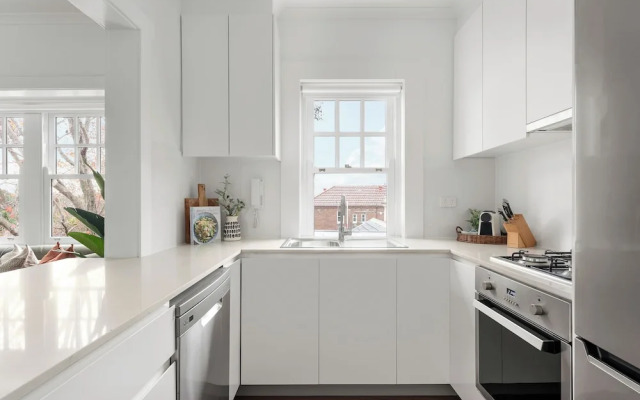 Bondi Junction Apartments by Urban Rest