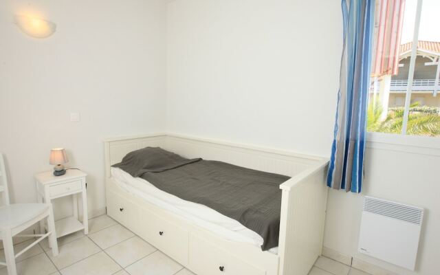 Well-kept Home With a Terrace Near the Beach