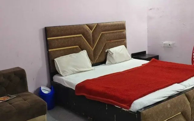 Shukla Hotel