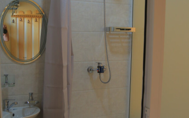 Premier family Guest house