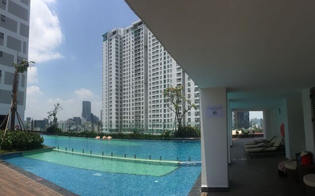 Minimalist Apartment Rivergate