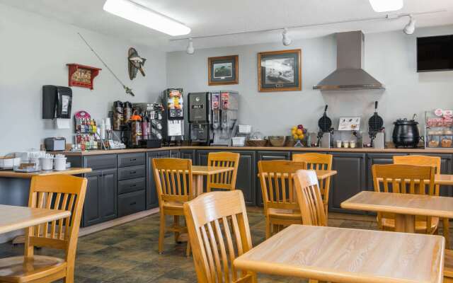 Super 8 by Wyndham Baxter/Brainerd Area