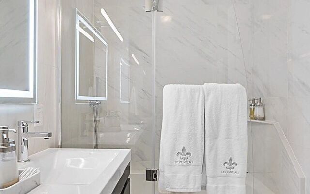 Renovated Quiet All King Bed Suites