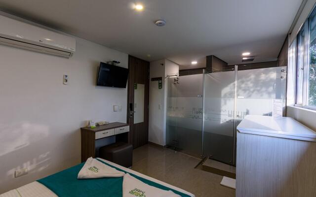 Lleras Green Hotel