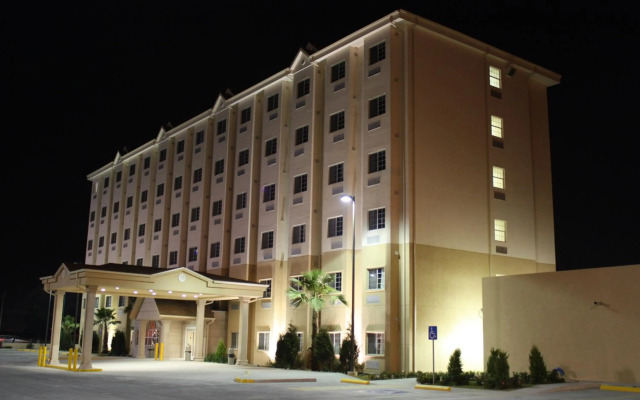 Microtel Inn & Suites by Wyndham Toluca