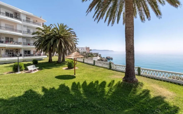 Perfect Family Apartment in Acapulco Playa, Nerja
