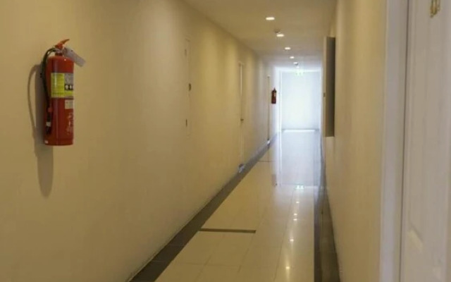 RoomQuest Bangkok Sukhumvit 107