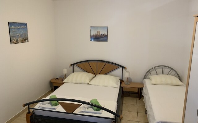 Apartments Mate with pool