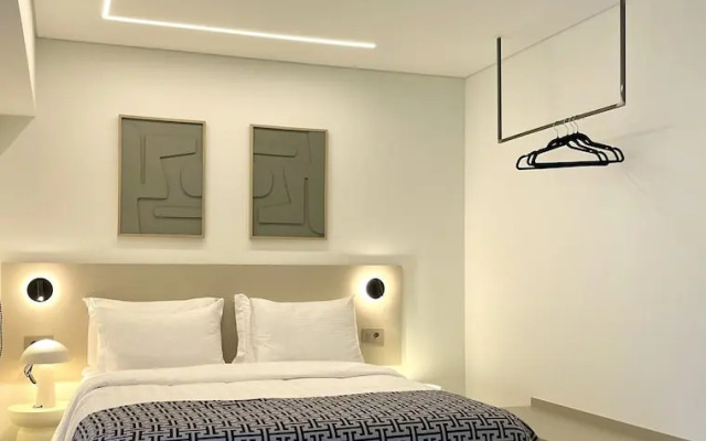 THE NIXON Suite and Apartments Hotel