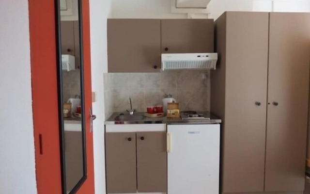 Cafe Restaurant Meuble de Tourisme