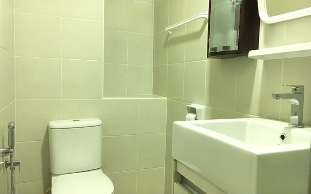 Suria Jelutong Cozy Studio by BeeStay