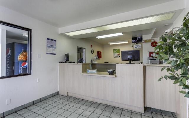 Rodeway Inn and Suites Lake Charles