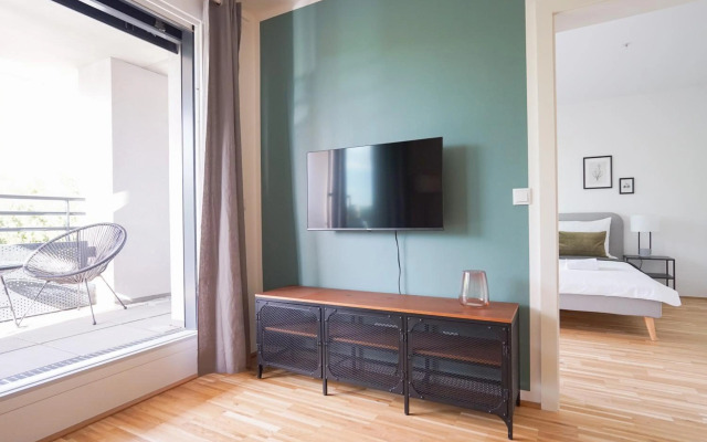 Green Garden Apartment w/.Balcony near Thermal Spa