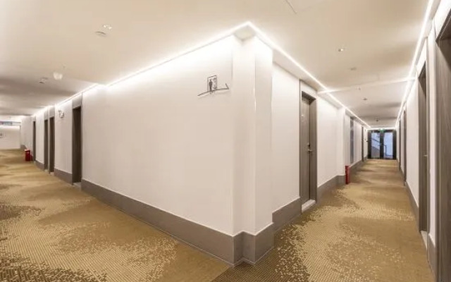 HanTing Hotel (Shanghai Dapuqiao Subway Station)