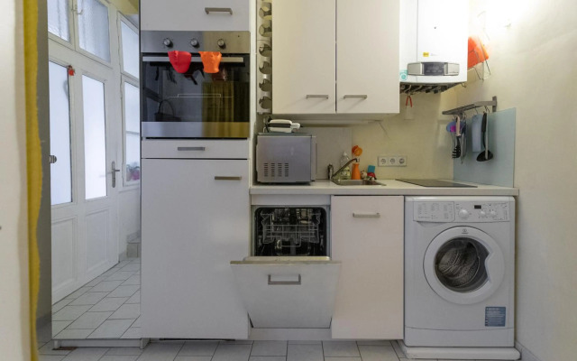 Central Garden Apartments