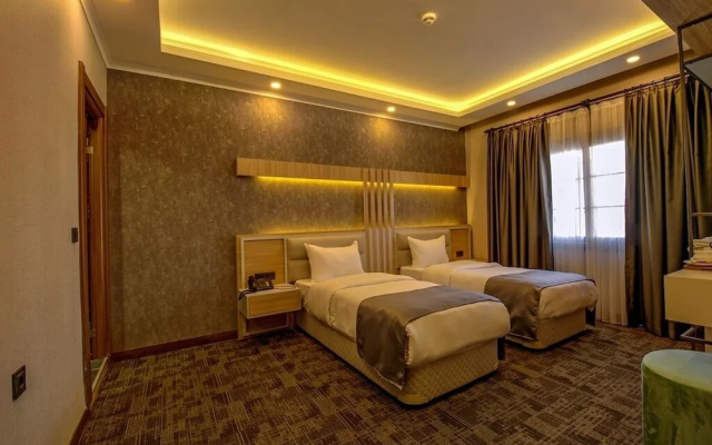 ALEE BEYZAR Hotel