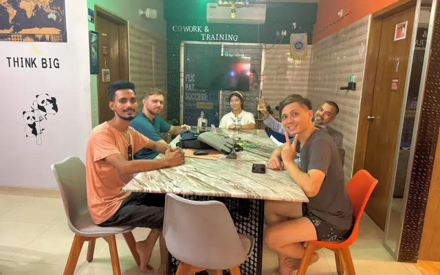 Hostel by zoo family