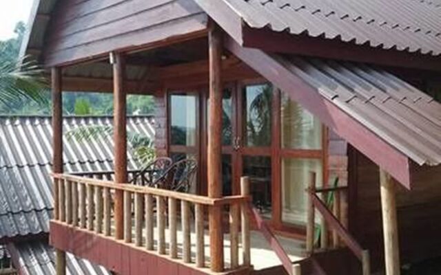 Happy Elephant Bungalows