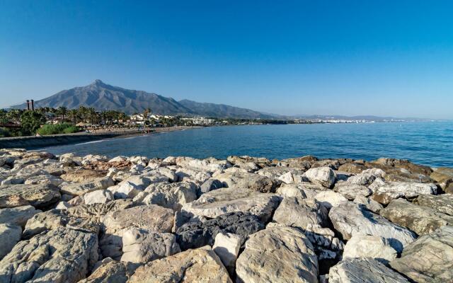 LMR1-Penthouse with 187m2 terrace and private pool