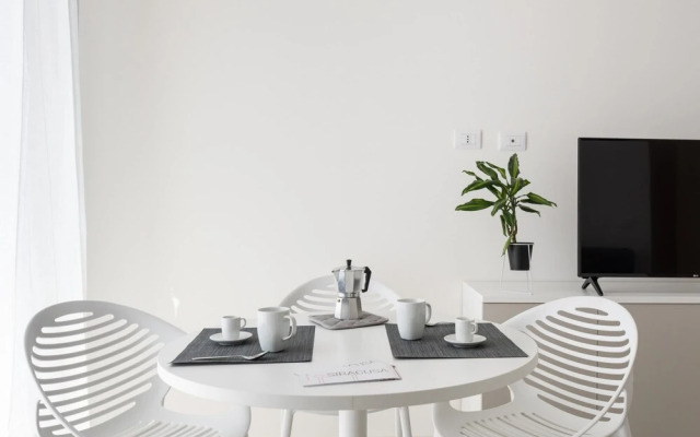 Dioniso Apartment With Balcony by Wonderful Italy