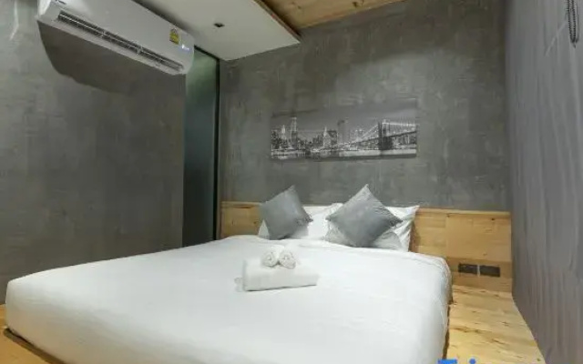 Stylish Studio Apartment. Rooftop Pool at Nai Harn