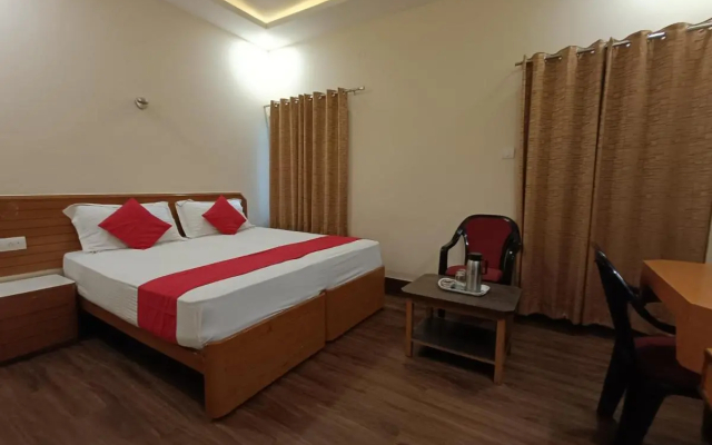 OYO 1294 Hotel Padmini International