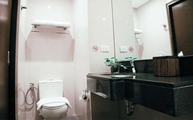 Private Rooms in Historic Manila Chinatown