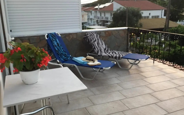 villalithos studio 2