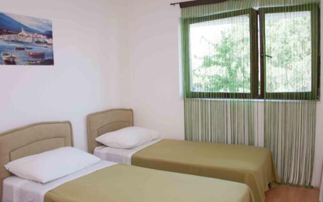 Apartments Put Garbine