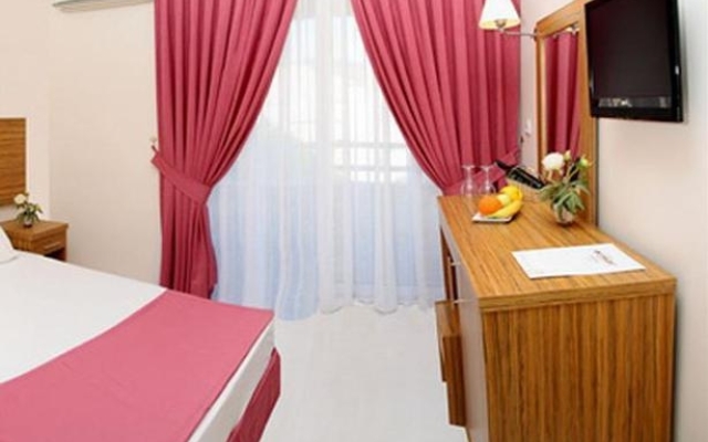 Cle Seaside Hotel