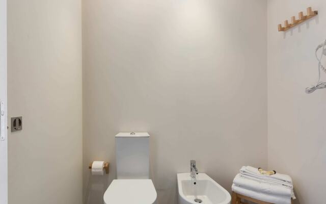 Oporto City Flats - Ayres Gouvea House