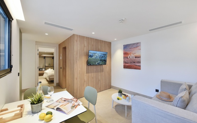 OH Suites Paseo de las Canteras 58