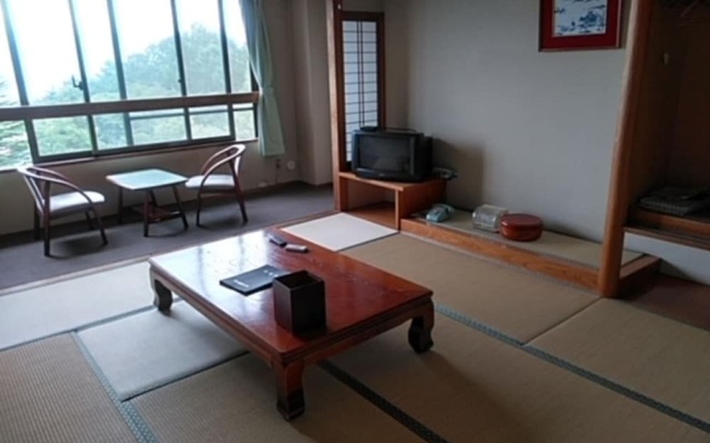 Komagane Onsen Hotel – Guest Rooms – Komagane