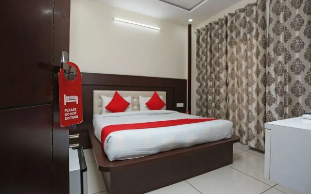 Saharan's Homes By OYO Rooms