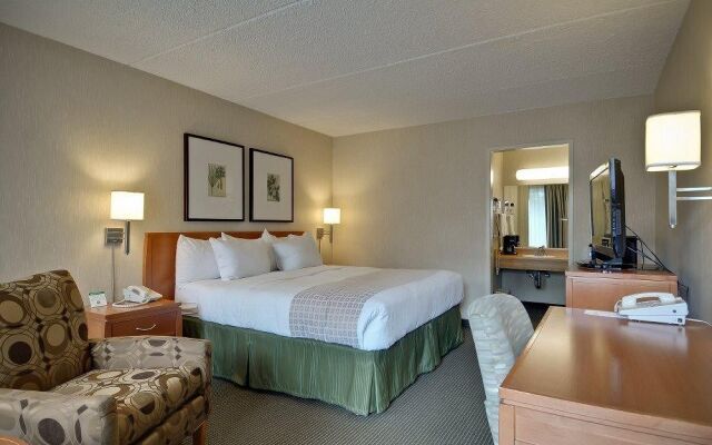 Vagabond Inn Executive Old Town