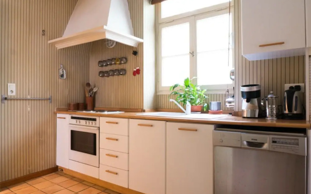 Secret Garden, 3br, Cozy and Quiet Athens Gem