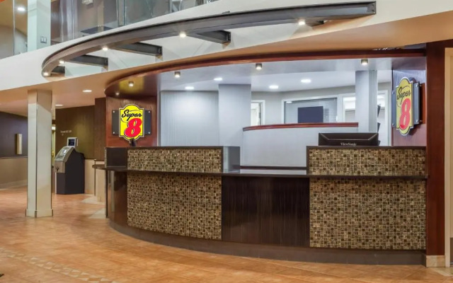 Super 8 Sherwood Park/Edmonton Area