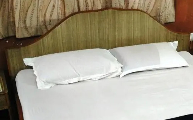 Hotel Aasthaa