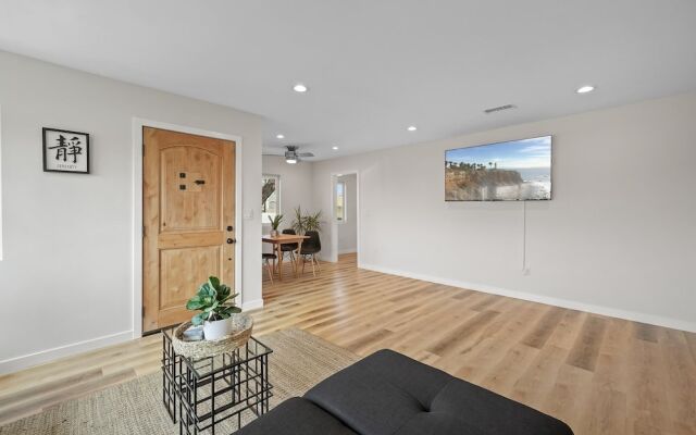 Completely Renovated Oasis on the Hill