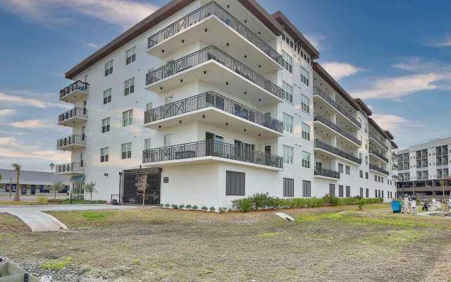 The Harbor Condo 411 - Premier