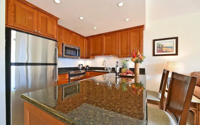Papakea #e207 1 Bedroom Condo by RedAwning