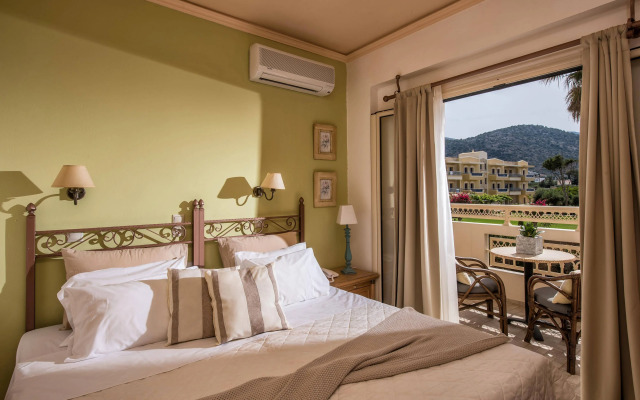 Socrates Hotel Apartments