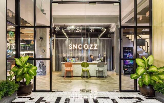 Snoozz Hotel - Hostel