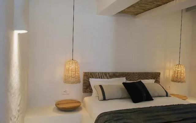Yacht Boheme Hotel