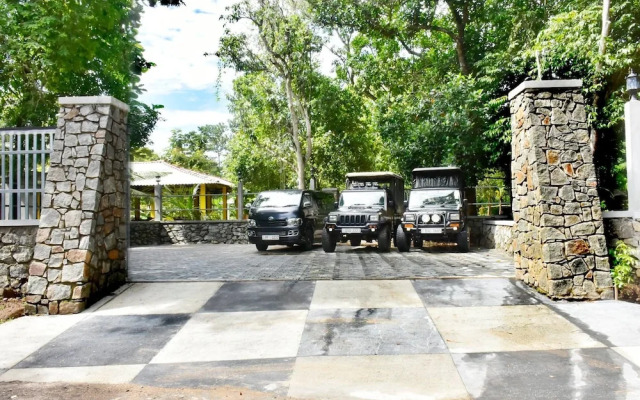 Safari Queens Resort